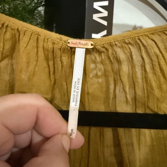 Free People oversized Gold / brown Tiered Long Sleeve Blouse size small - Picture 4 of 10